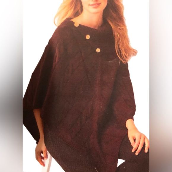 NWT Charlie Paige women’s white river tra cabernet poncho - Picture 1 of 6